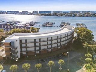 Cozy soundfront studio with shared pool & close to beach - 5
