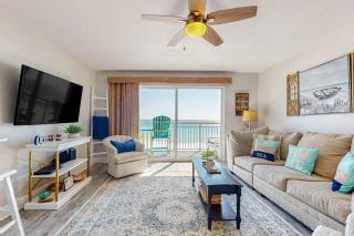 Oceanfront condo with pool hot tub central AC washer&dryer & fitness room - 0