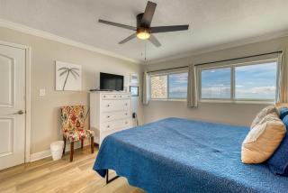 Beach House Condominiums A203 - Beachfront with Pool, Wi-Fi, & Beach Service - Destin - 8