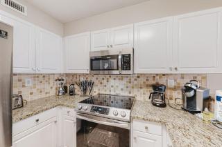 Waterfront Gem - Shared Pool Beach Access Free WiFi Washer&Dryer & Central AC - 3