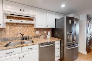 Seventh floor Gulf-front suite with amazing views washer&dryer AC & pool - 2