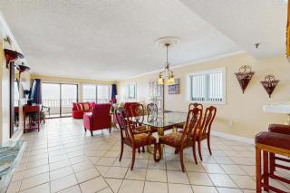 Spacious 5th floor condo with sweeping views of the Gulf steps to beach - 6