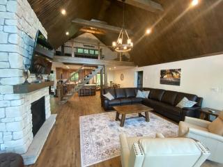 Pocono Waterfront Escape - Holiday Home - 7