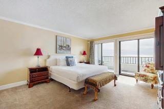 Spacious 5th floor condo with sweeping views of the Gulf steps to beach - 2
