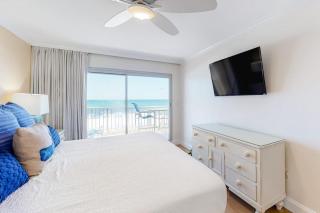 Second floor oceanfront condo w ocean view washer&dryer AC and pool access - 1