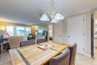 Amazing Gulf-Front View On Okaloosa Island On-Site Pool Walk-In Shower - 2