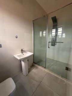 Max Luxe Luxury 3-bedroom Duplex - 4