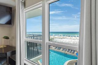 Beachfront 3rd-floor condo with pool hot tub ocean view & fast WiFi - 1