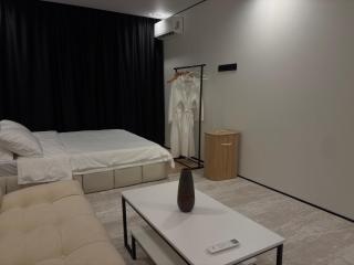 Golden Square Designer Apartment - 9