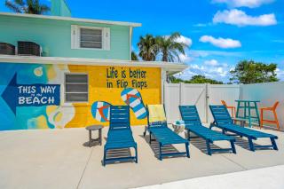 Flamingo 1BR Beach-side Villa in Siesta Key with Pool - 5
