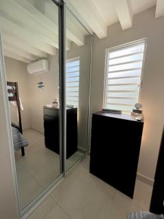 Modern 4BR Oasis - 8