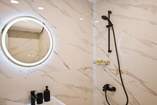 Rea Victoria - Stylish Studio With Private Parking - 3
