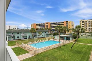 Cozy coastal condo with shared pool wifi and beach access - 9