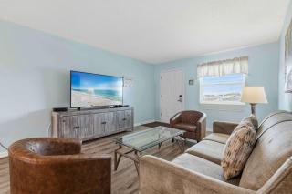 Cozy coastal condo with shared pool wifi and beach access - 6