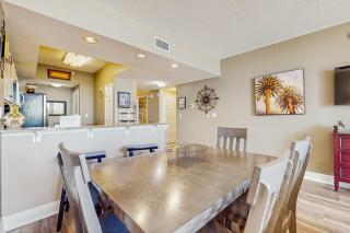 Gorgeous ground floor beachfront condo shared pool and beach access - 5