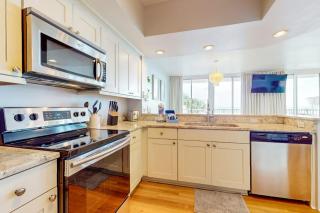 Beautiful beachfront home with shared pool and beach access - 3