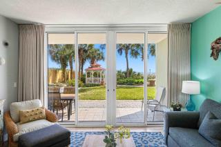 Ground Floor Oceanfront Condo with Ocean View Washer&Dryer & High-Speed WiFi - 2