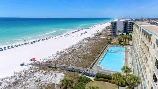 Spacious Third Floor Condo Beach Chairs & Umbrella Walk-In Shower - 9