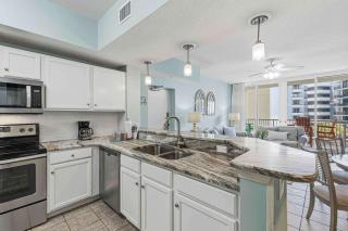 Spacious Third Floor Condo Beach Chairs & Umbrella Walk-In Shower - 1