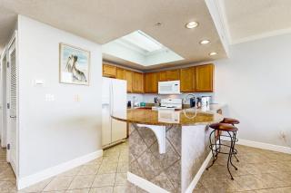 Beachfront condo with beach access Gulf views pools & balcony - 3