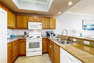 Beachfront condo with beach access Gulf views pools & balcony - 2