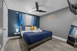 Relaxing 2BR Haven in Heights with Pool and Free Parking - 3
