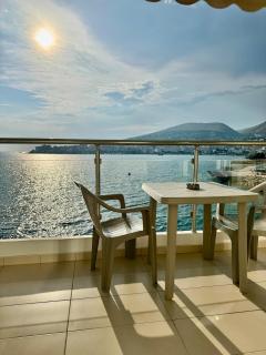 Sunset Apartment With Private Beach - 0