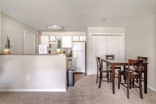 Beige 1Bed 1Bath NRG at 5 min walk Free Parking - 7