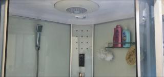 Cozy apartment quiet neighborhood queen bed heating free parking elevator AC - 9