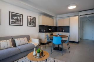 Premium 2BR Apartment 2min Beach Walk Heart of St Julians - 3