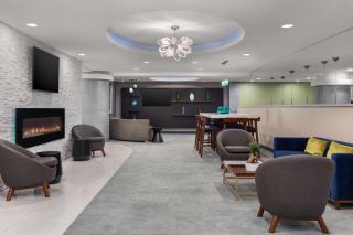 Crowne Plaza Kitchener-Waterloo by IHG - 4