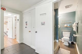 Brighton Basement Suite Near Park & Light Rail - 8