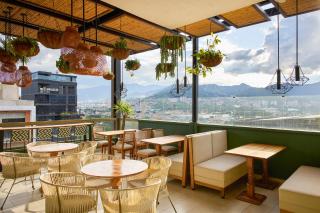 Golden Valley Hotel - 1