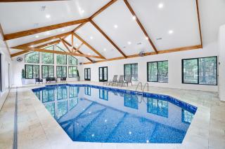 Luxury Villa with Year Round Heated Pool, Sauna, Spa & Fire Pit - Newly Redone - 8