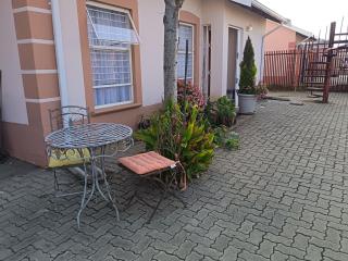 Dimela Cottage Guesthouse - 6