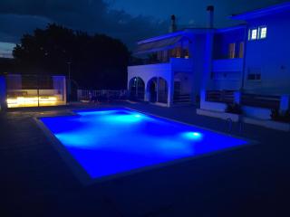 TERRA LUXURY HOME - 8