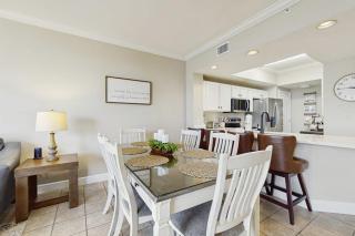 Gorgeous beachfront condo shared pool and beach access - 2