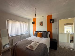 3Bed House Free Parking Contractors, Relocators & Families - 4