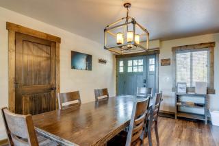 'Longview Lodge' w/ Furnished Deck & Fire Pit! - 1