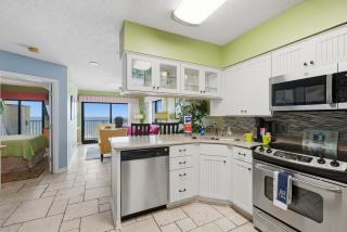 Thoughtfully Hosted Gulf-Front Retreat on Quiet Navarre Beach - 5
