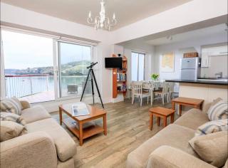 22 The Salcombe Central Pool Parking - 2