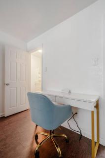 Pool Table Luxury 1Bed Apt in Downtown and Heights - 1