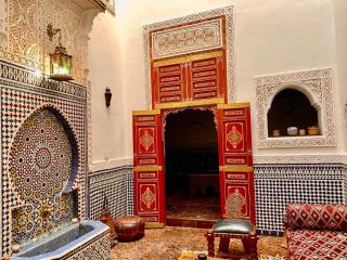 Évasion Authentique - Riad au charme Marocain à la localisation idéale - Terrasse WIFI et Climatisation - 9