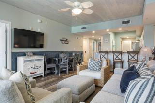 Fourth Floor Oceanfront Condo with Shared Pool High-Speed WiFi & Central AC - 5