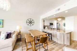 4th-floor oceanfront condo with pools ocean view W&D & fast WiFi - 6