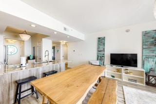 4th-floor oceanfront condo with pools ocean view W&D & fast WiFi - 5