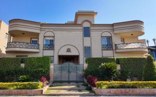 Grand 5BR Villa with Garden By 5A at New Cairo - 9