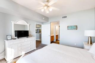 Gorgeous Beachy Condo On Okaloosa Island Gulf-Front Views Close To Activities - 1