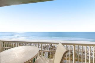 Stunning top-floor condo with balcony pool & beach access - great location - 5