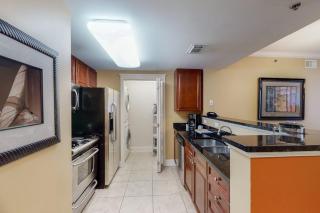 Inviting Spacious Condo On Okaloosa Island Playground 2 Hot Tubs - 2